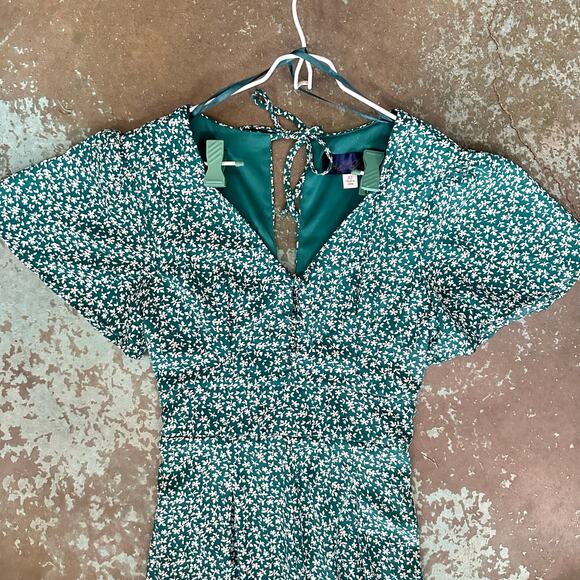Blue Rain Boho Green Jumpsuit White Floral Print, Flutter Sleeves, XS, EUC - Picture 4 of 15